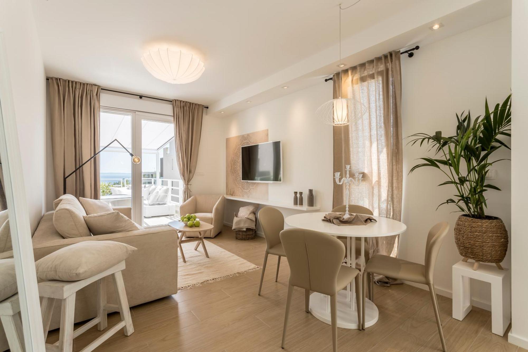 The Pleasurist - Apartment With Private Heated Pool And Terrace Split Dış mekan fotoğraf