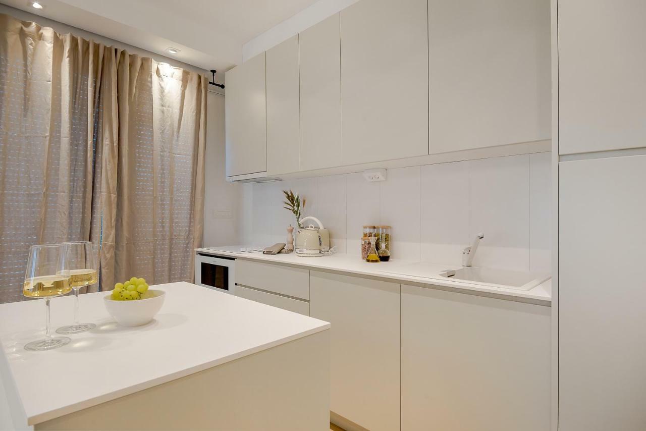 The Pleasurist - Apartment With Private Heated Pool And Terrace Split Dış mekan fotoğraf
